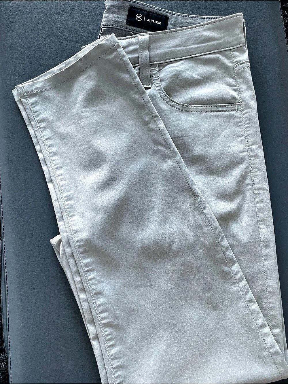 AG Tellis Airluxe Modern Slim Straight Leg Italian Fabric Waist 31x34 Like New